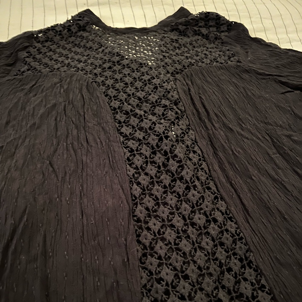 Free People black blouse, size small - Picture 3 of 3